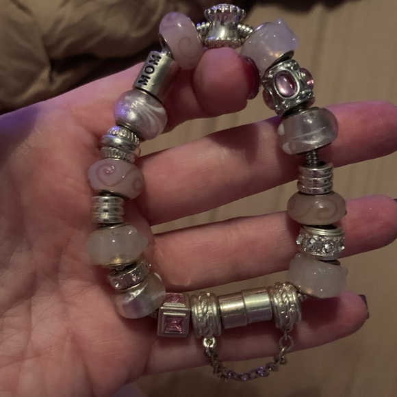 Mother’s Day Charm Bracelet Pink - Picture 1 of 4